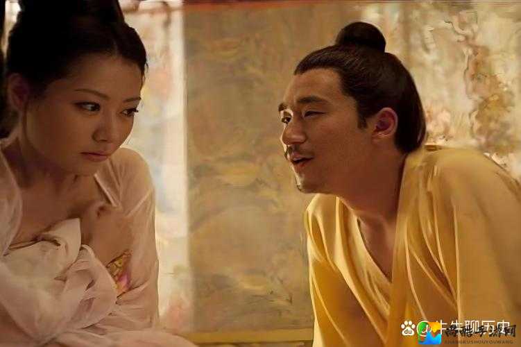 凤袍下的女皇执掌权柄与爱意：H百合热议现象深度解构